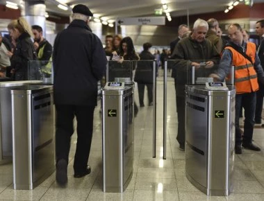 Πέφτουν οι μπάρες σε 13 σταθμούς του Μετρό από αύριο